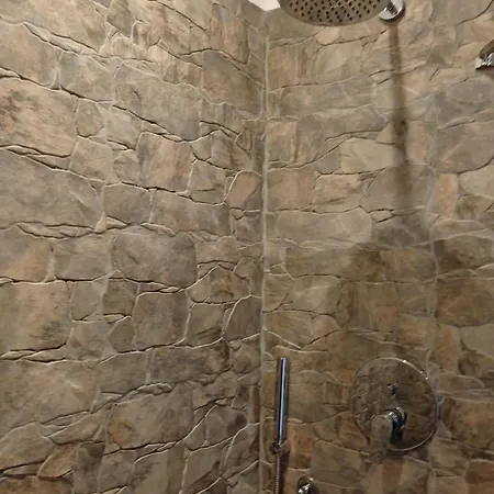 Borgo Double V * Nápoly